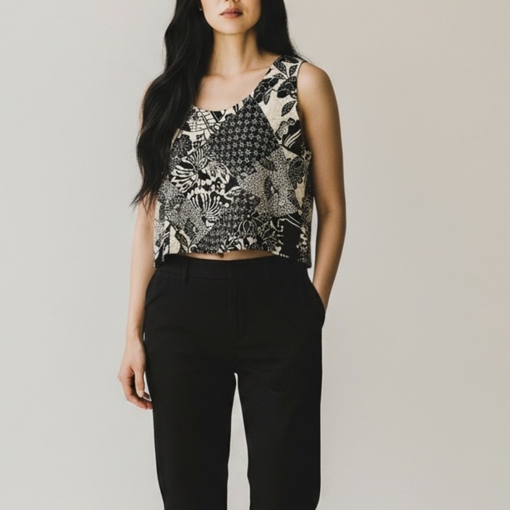 Reversible Sleeveless Black & Cream Printed Crop Top